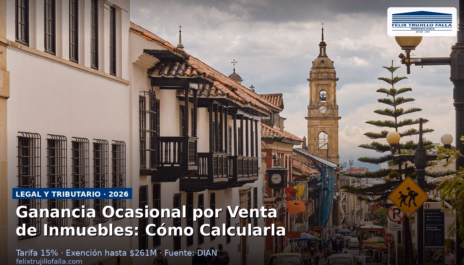 Persona calculando ganancia ocasional por venta de inmueble en Colombia 2026 con documentos y calculadora